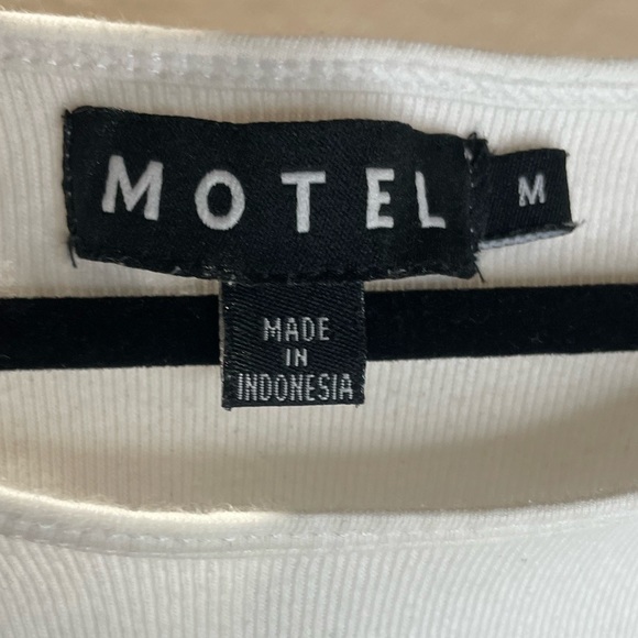 MOTEL ROCKS Clias Top Rib in White - Picture 4 of 4